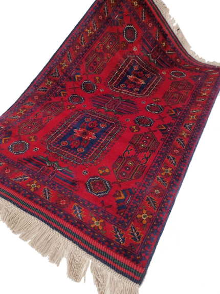 فرش مینیمال لاکی طرح قشقایی-زرع و نیم -z37321